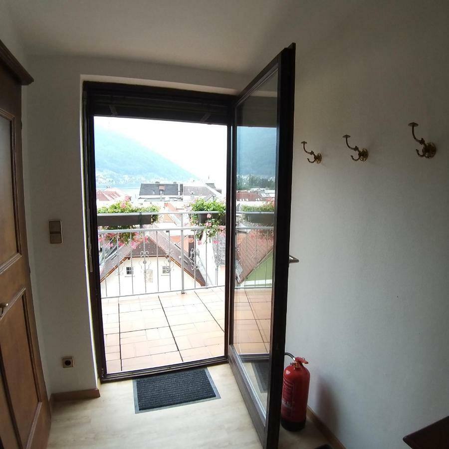 גמונדן Marktplatz Traunsee Lake View מראה חיצוני תמונה
